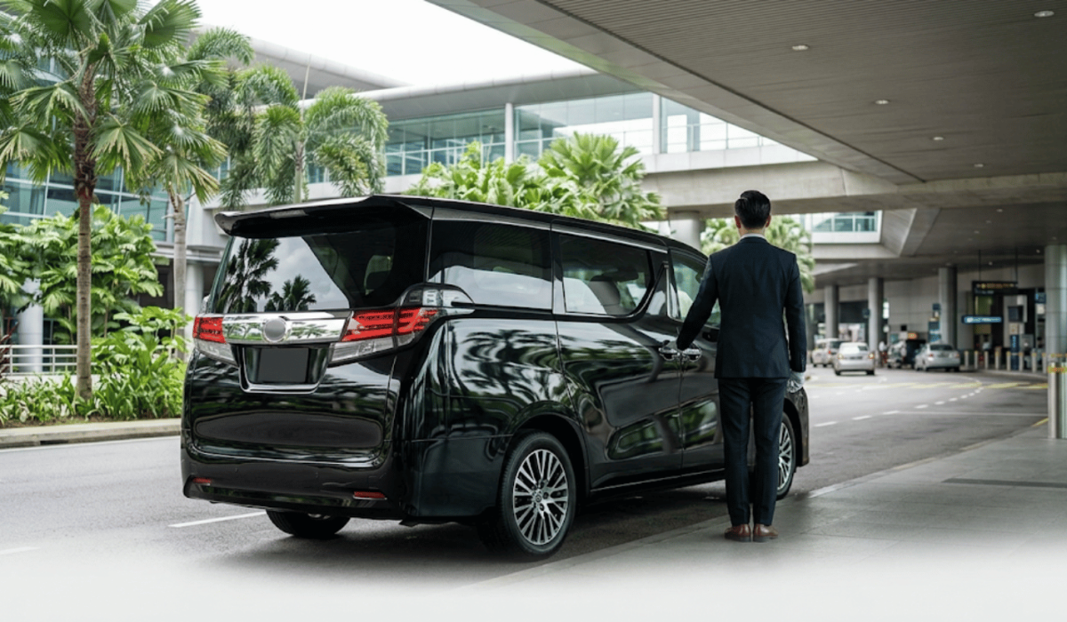 Airport Chauffeur Service in Malaysia by 6uxury